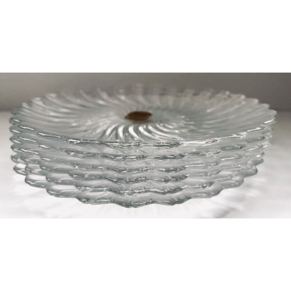 Plates w/Scalloped Rim 7”